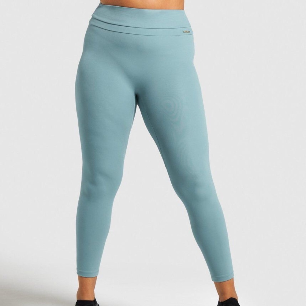 Whitney Simmons GymShark Leggings